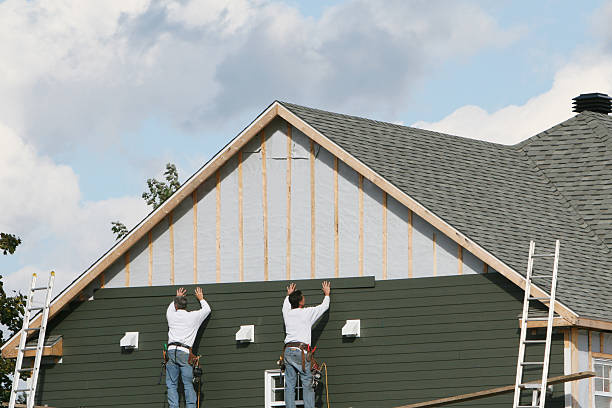 Professional Siding Repair technician working in Clarksville, OH
