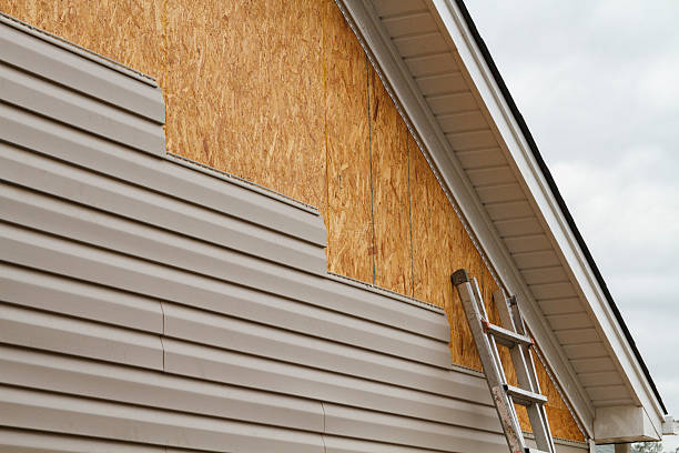 24/7 Emergency Siding Repair experts in Clarksville, OH